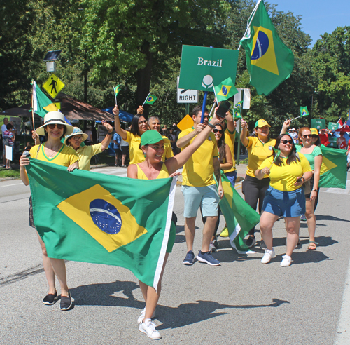 Brazilian community in Parade of Flags 2022